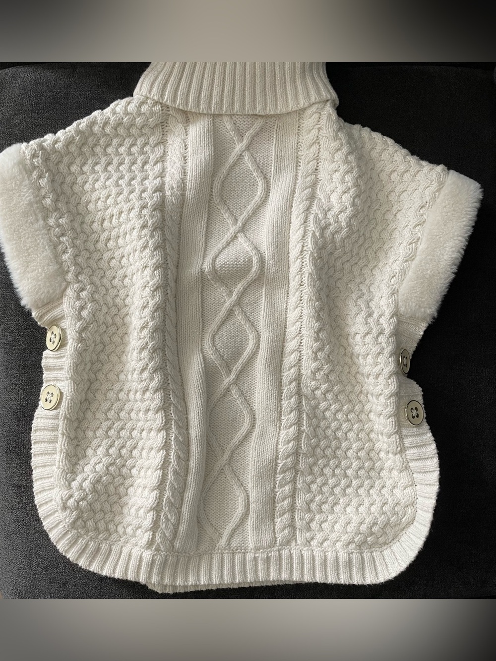 Isaac Mizrahi Cream Cable Knit Turtleneck Poncho w/ adorable buttons & faux fur